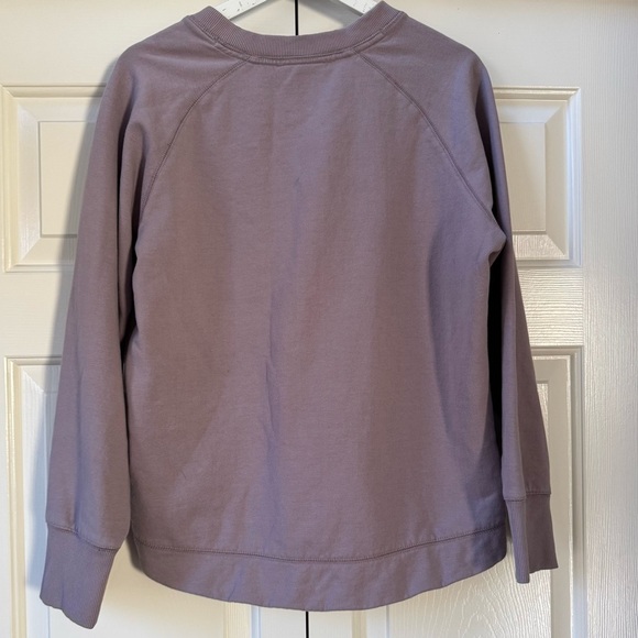 ARIAT Benecia Embossed Sweatshirt Quail Scalloped Hem Women’s size Small - Picture 4 of 11